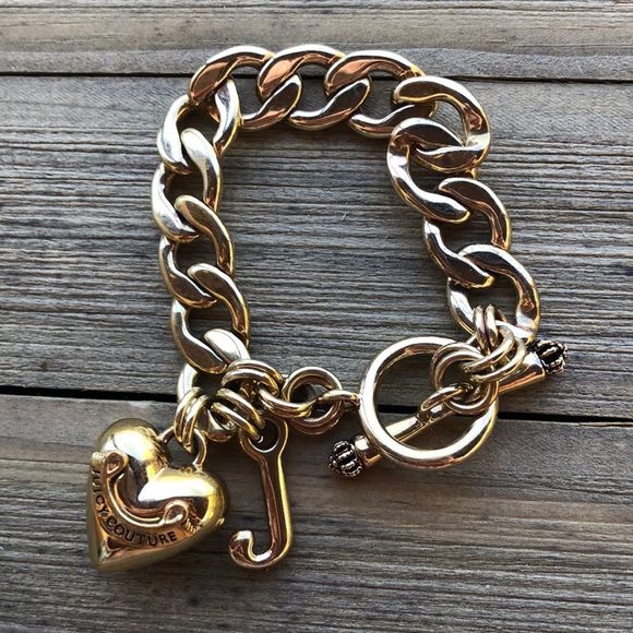 Juicy Couture Jewelry - Juicy Couture Iconic Vintage Gold Tone Banner Puff Heart Charm Bracelet! GUC